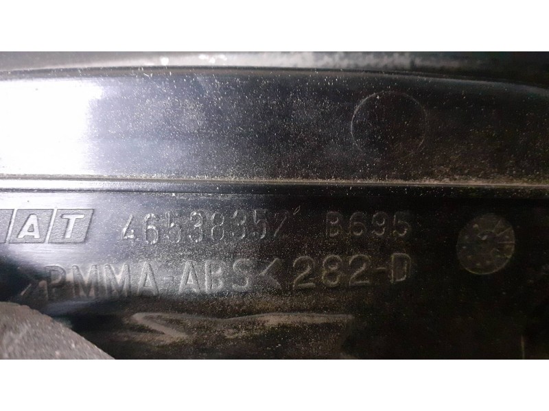 Recambio de piloto trasero derecho para fiat bravo (182) 16v 100 sport referencia OEM IAM 46538352  B695