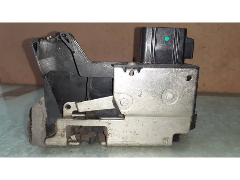 Recambio de cerradura puerta delantera izquierda para ford fiesta (cbk) ambiente referencia OEM IAM 47S05 Y5120ACLK ELECTRICA