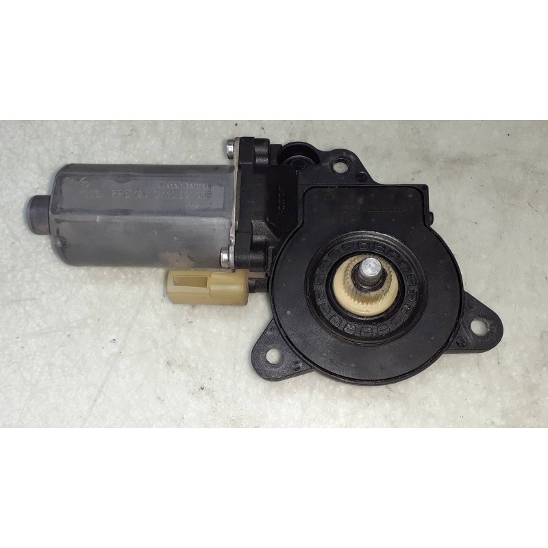 Recambio de motor elevalunas delantero izquierdo para ford fiesta (cbk) ambiente referencia OEM IAM 0130821938 BOSCH CONECTOR 2 