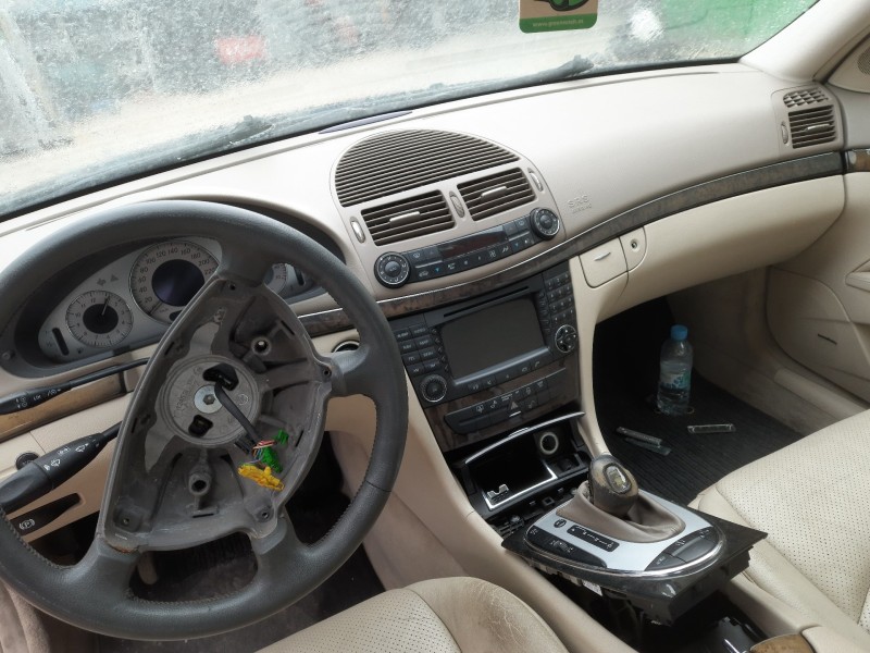 mercedes-benz clase e (w211) berlina del año 2003