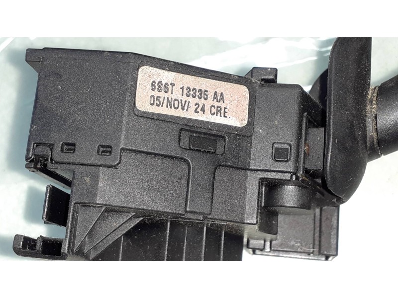 Recambio de mando intermitentes para ford fiesta (cbk) ambiente referencia OEM IAM 6S6T13335AA  CONECTOR 10 PINES