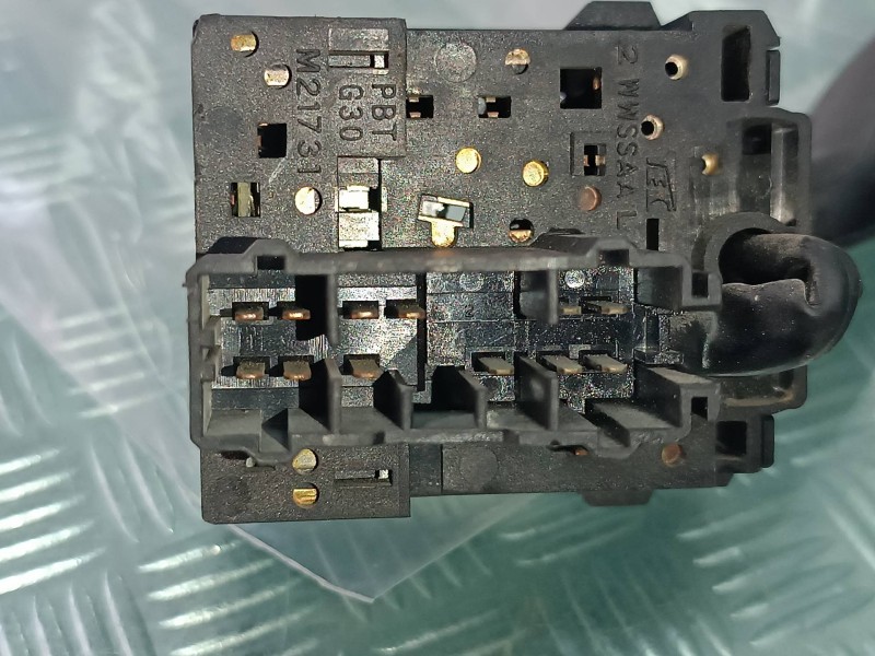 Recambio de mando limpia para honda jazz (gd1/5) 1.4 s referencia OEM IAM M21731  M21740