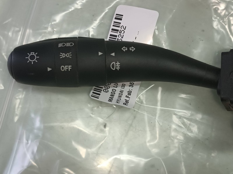 Recambio de mando luces para hyundai i30 1.6 crdi cat referencia OEM IAM 3673MA  