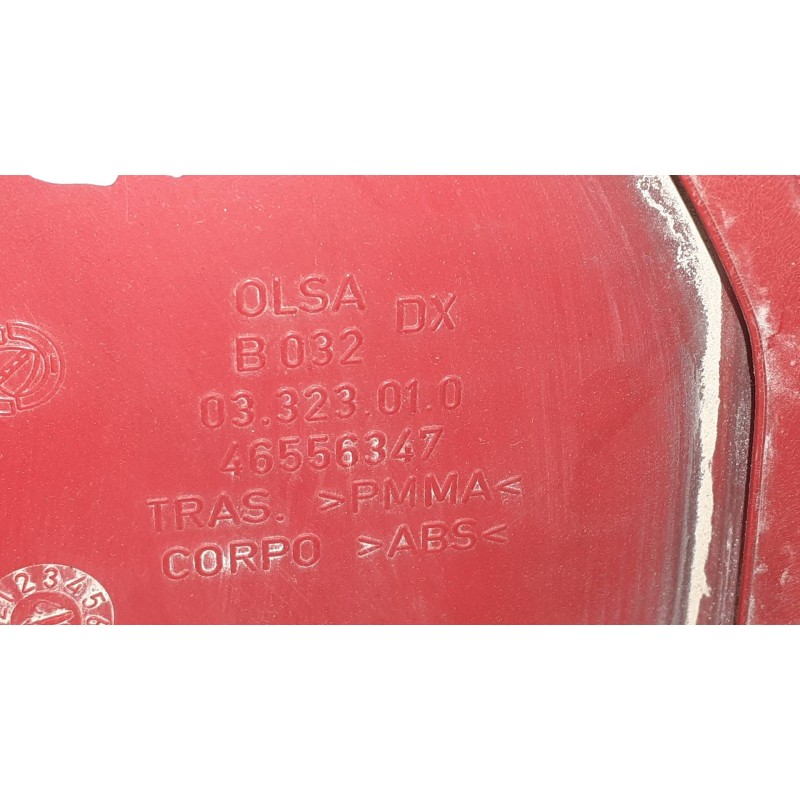 Recambio de piloto trasero derecho para alfa romeo 147 (190) 1.9 jtd distinctive referencia OEM IAM 46556347  03323010