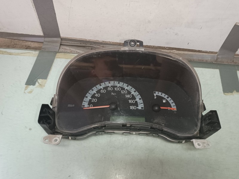 Recambio de cuadro instrumentos para fiat punto berlina (188) 1.2 cat referencia OEM IAM 46753571390689  