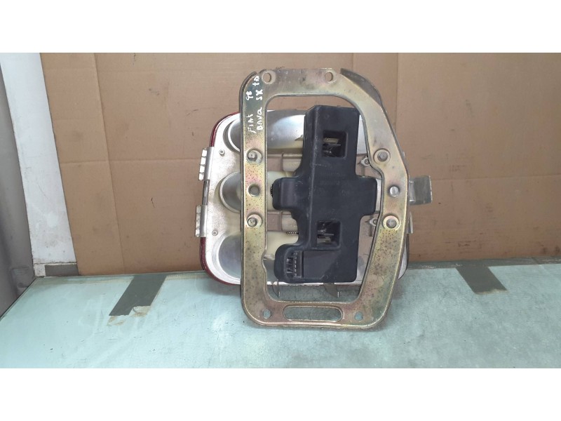 Recambio de piloto trasero izquierdo para fiat brava (182) td 75 sx referencia OEM IAM 37210751S 37210748 37210751