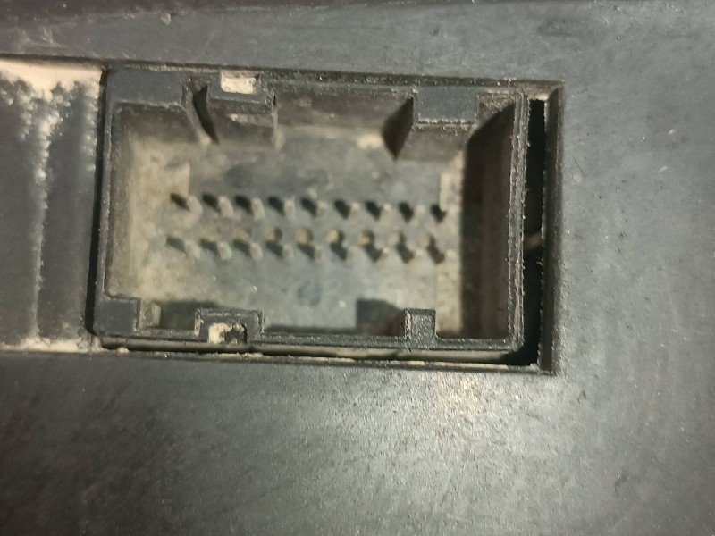 Recambio de cuadro instrumentos para fiat punto berlina (188) 1.2 cat referencia OEM IAM 46753571390689  