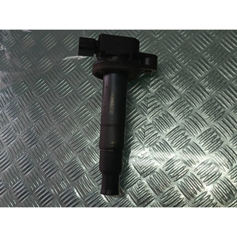 Recambio de bobina encendido para toyota yaris (ksp9/scp9/nlp9) básico referencia OEM IAM 9008019021 CONECTOR 4 PINES DENSO