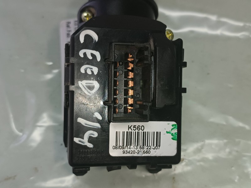Recambio de mando limpia para kia cee´d drive referencia OEM IAM K560 934202K560 