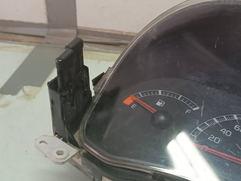 Recambio de cuadro instrumentos para fiat punto berlina (188) 1.3 16v multijet feel referencia OEM IAM 555000460104 517445527090