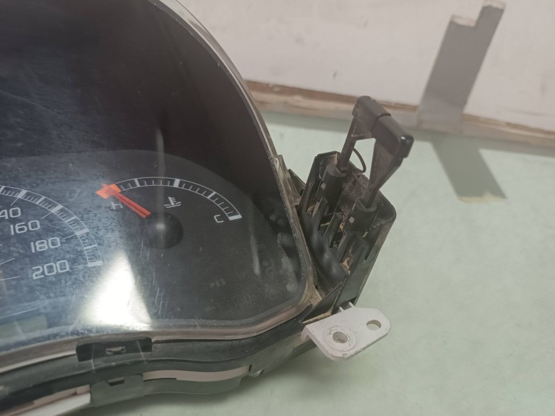 Recambio de cuadro instrumentos para fiat punto berlina (188) 1.3 16v multijet feel referencia OEM IAM 555000460104 517445527090