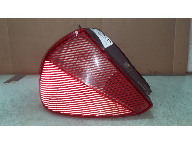 Recambio de piloto trasero izquierdo para lancia lybra berlina 2.0 lx referencia OEM IAM 38070751 38070512 38070512SX