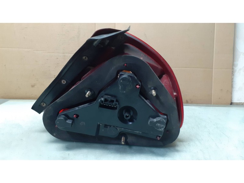 Recambio de piloto trasero izquierdo para lancia lybra berlina 2.0 lx referencia OEM IAM 38070751 38070512 38070512SX