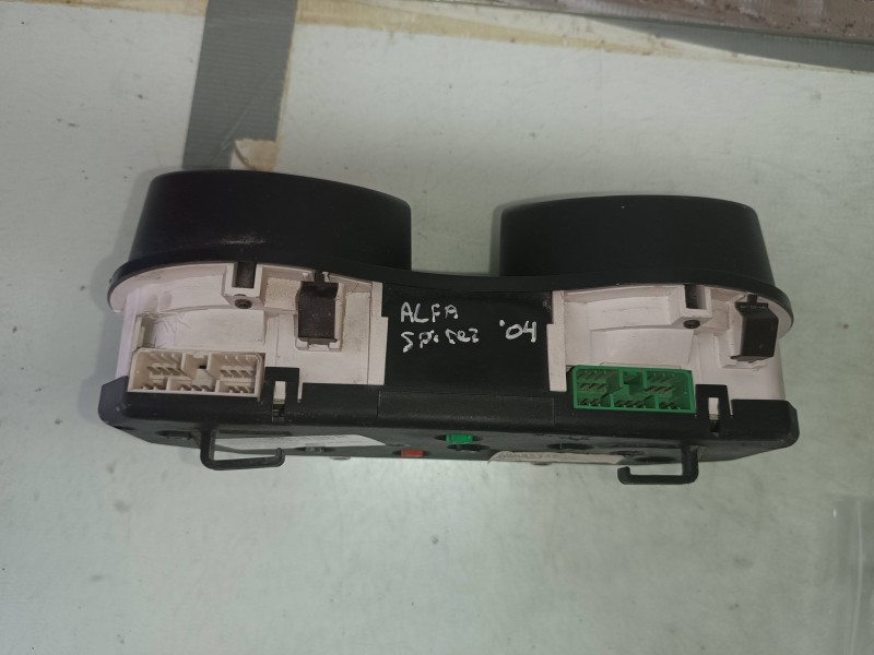 Recambio de cuadro instrumentos para alfa romeo spider (163) 3.2 v6 24v (a/e) referencia OEM IAM 60685217  