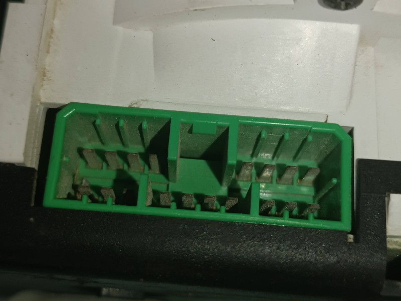 Recambio de cuadro instrumentos para alfa romeo spider (163) 3.2 v6 24v (a/e) referencia OEM IAM 60685217  