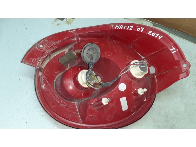 Recambio de piloto trasero izquierdo para chevrolet matiz s referencia OEM IAM 300411L  