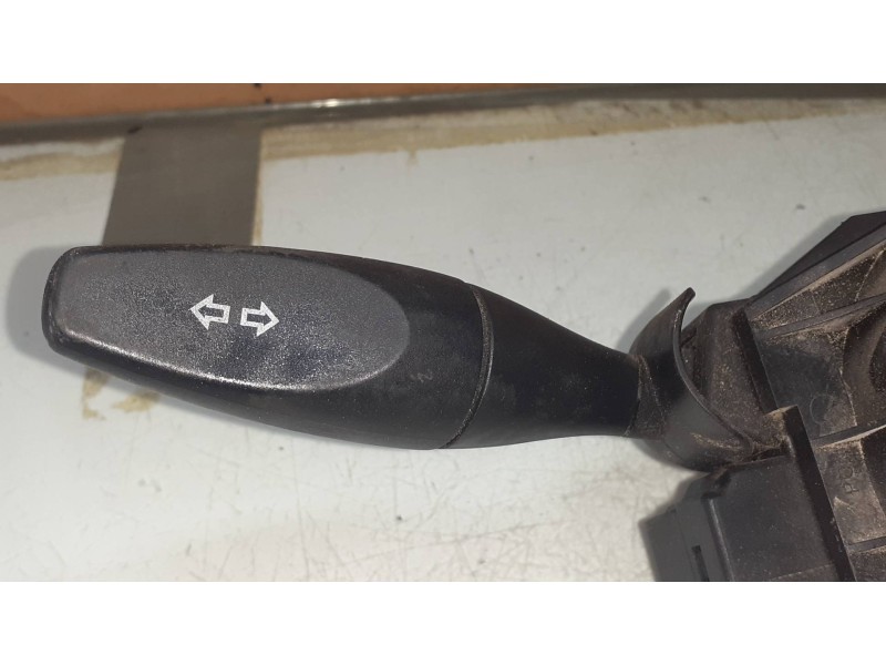 Recambio de mando luces para ford fiesta (cbk) ambiente referencia OEM IAM 1S7T13335AE 1S7T17A553DD 6S6T14A664AA