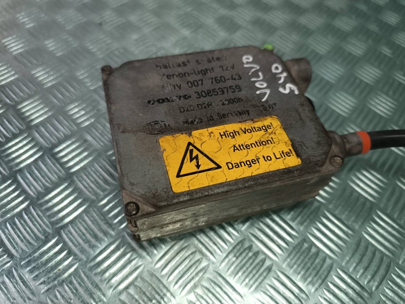 Recambio de centralita faros xenon para volvo s40 berlina 1.9 d+ (85kw) referencia OEM IAM 30859759  5DV00776043