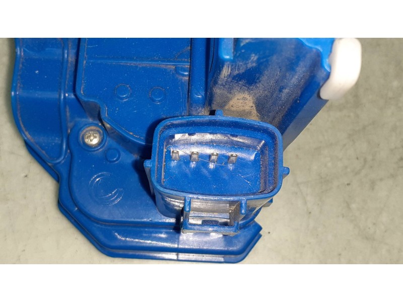 Recambio de cerradura puerta trasera izquierda para fiat 500 l (330) s-design referencia OEM IAM 52018125  