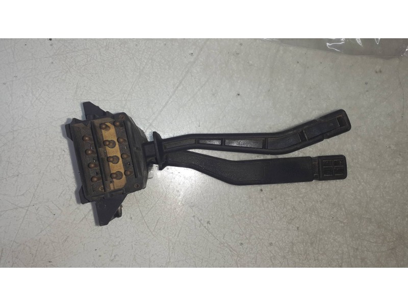 Recambio de mando limpia para ford escort berlina cl referencia OEM IAM 5290E  