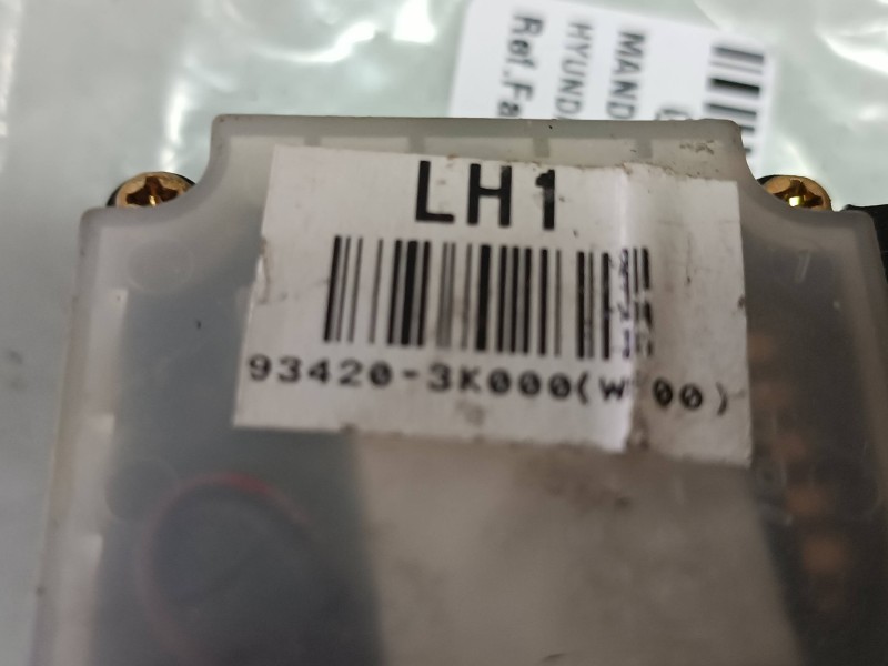 Recambio de mando limpia para hyundai sonata (nf) 2.0 crdi comfort ii referencia OEM IAM 934203K000  