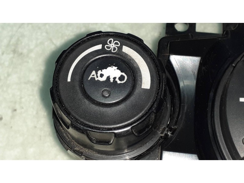 Recambio de mando calefaccion / aire acondicionado para ford fiesta (cb1) ambiente referencia OEM IAM 8A6T18C612AJ 69897301D 8A6