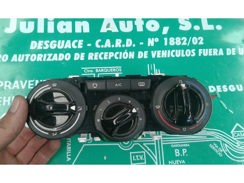 Recambio de mando calefaccion / aire acondicionado para peugeot 208 access referencia OEM IAM 96722483ZD T1013332G VALEO