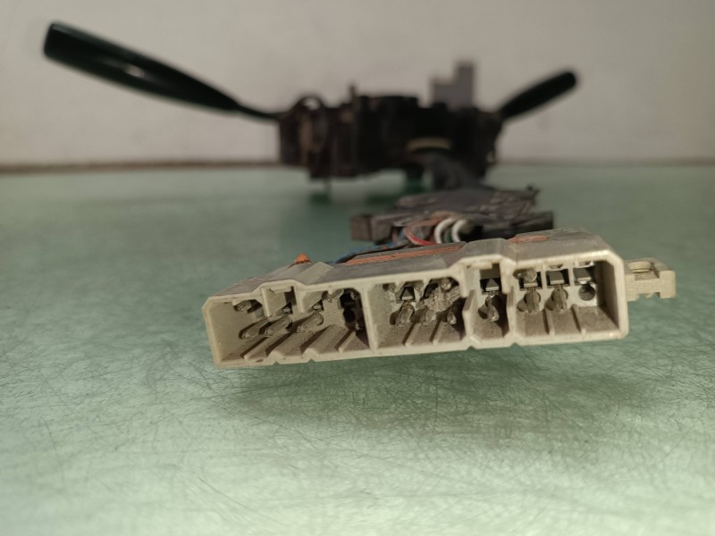 Recambio de mando multifuncion para toyota carina (t19) 1.6 xl (5-ptas.) referencia OEM IAM 177494  