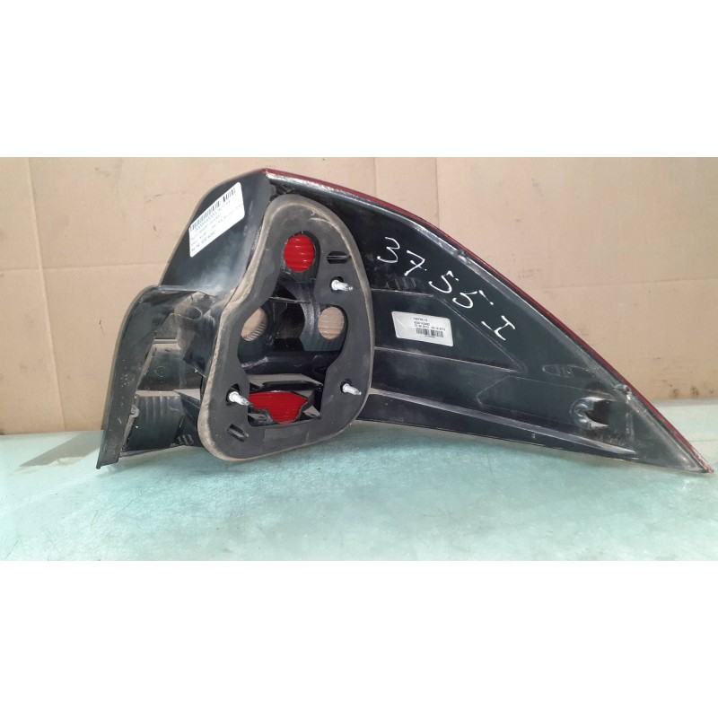 Recambio de piloto trasero izquierdo para renault megane ii classic berlina confort dynamique referencia OEM IAM 8200142682  124