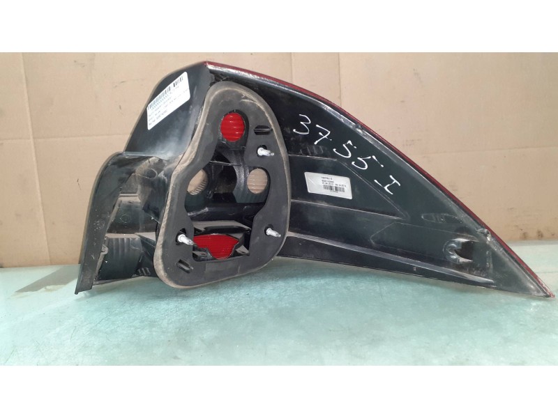 Recambio de piloto trasero izquierdo para renault megane ii classic berlina confort dynamique referencia OEM IAM 8200142682  124