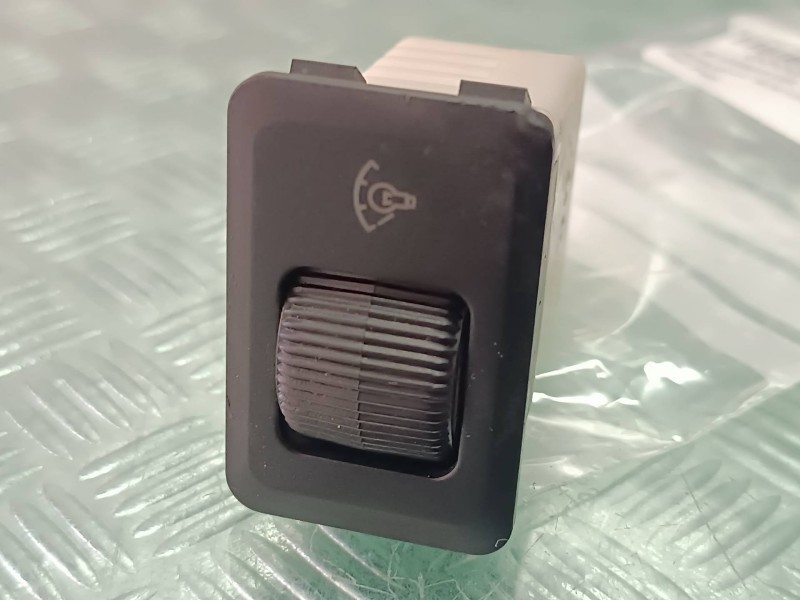 Recambio de interruptor para mitsubishi montero (v60/v70) referencia OEM IAM  CONECTOR 4 PINES INTENSIDAD Recambio de interruptor para mitsubishi montero (v60/v70) referencia OEM IAM  CONECTOR 4 PINES INTENSIDAD