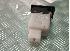 Recambio de interruptor para mitsubishi montero (v60/v70) referencia OEM IAM  CONECTOR 4 PINES INTENSIDAD 2