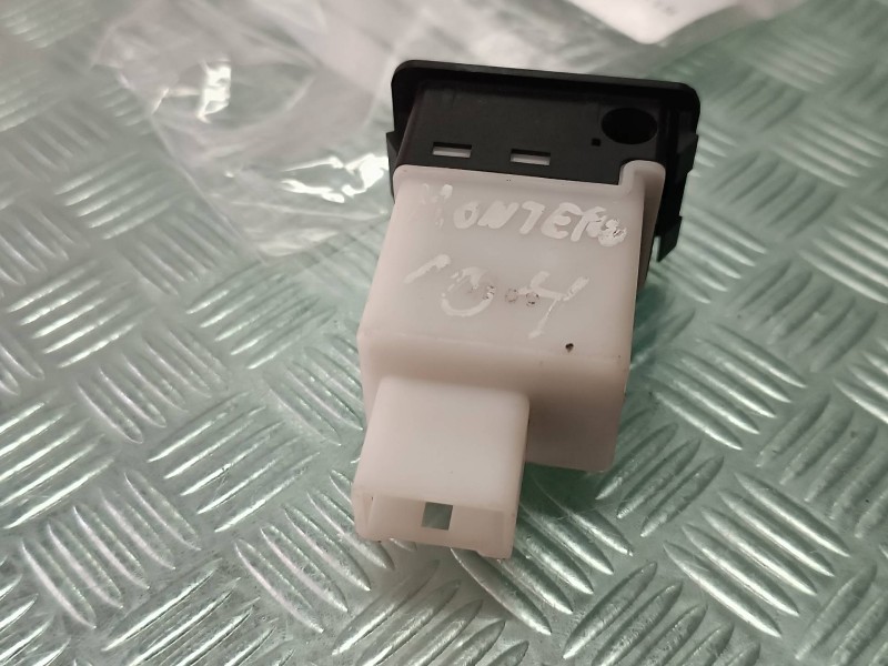 Recambio de interruptor para mitsubishi montero (v60/v70) referencia OEM IAM  CONECTOR 4 PINES INTENSIDAD Recambio de interruptor para mitsubishi montero (v60/v70) referencia OEM IAM  CONECTOR 4 PINES INTENSIDAD