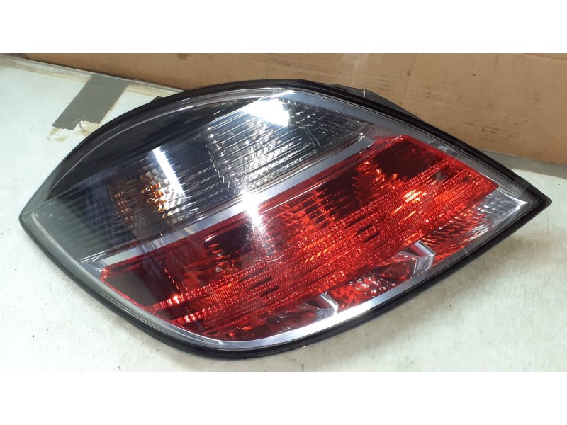 Recambio de piloto trasero izquierdo para opel astra h ber. cosmo referencia OEM IAM VP7HLX13405A VP7HLX13B537 VP7HLX13N005A