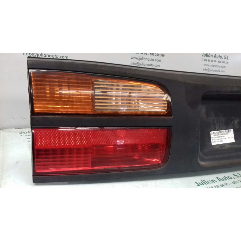 Recambio de piloto trasero central para renault laguna (b56) 1.9 dti rt referencia OEM IAM 7711170346 7700420119 VALEO