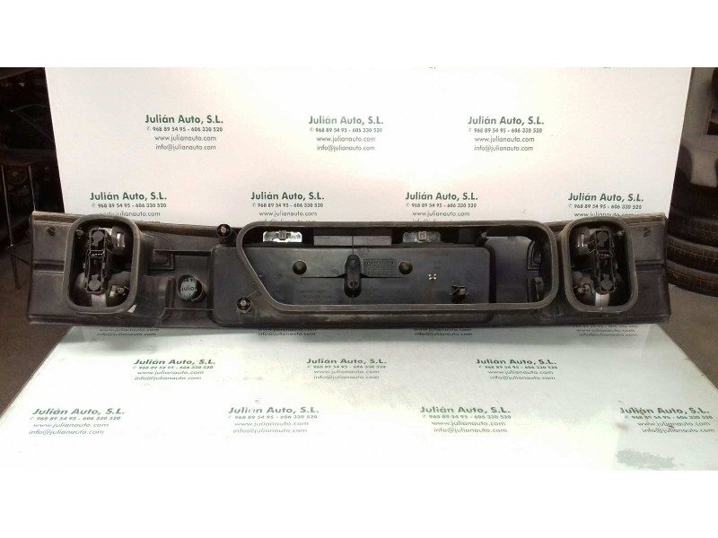 Recambio de piloto trasero central para renault laguna (b56) 1.9 dti rt referencia OEM IAM 7711170346 7700420119 VALEO