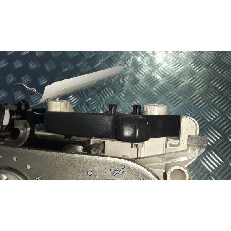Recambio de mando calefaccion / aire acondicionado para toyota yaris (ksp9/scp9/nlp9) básico referencia OEM IAM 758649 758294 WA