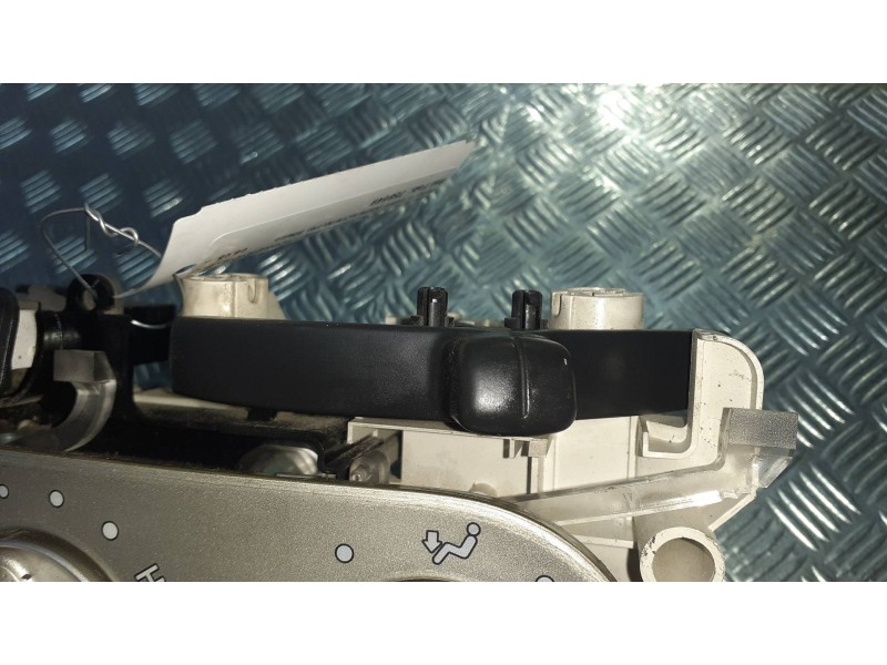 Recambio de mando calefaccion / aire acondicionado para toyota yaris (ksp9/scp9/nlp9) básico referencia OEM IAM 758649 758294 WA