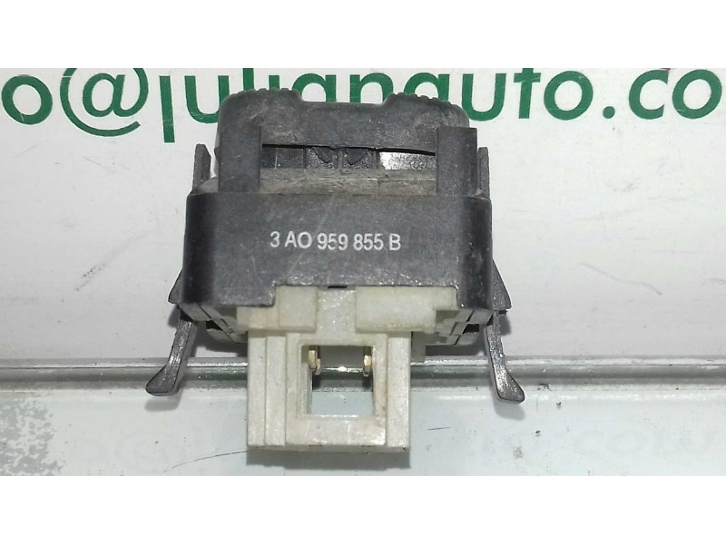 Recambio de mando elevalunas trasero izquierdo para volkswagen passat berlina (3a2) gl exclusiv referencia OEM IAM 3A0959855B  