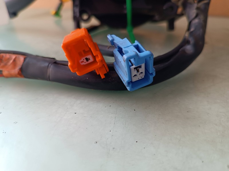 Recambio de mando luces para kia carens 2.0 crdi ex monovolumen referencia OEM IAM 469310  