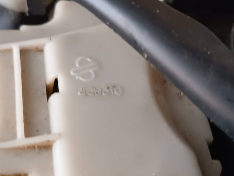 Recambio de mando luces para kia carens 2.0 crdi ex monovolumen referencia OEM IAM 469310  