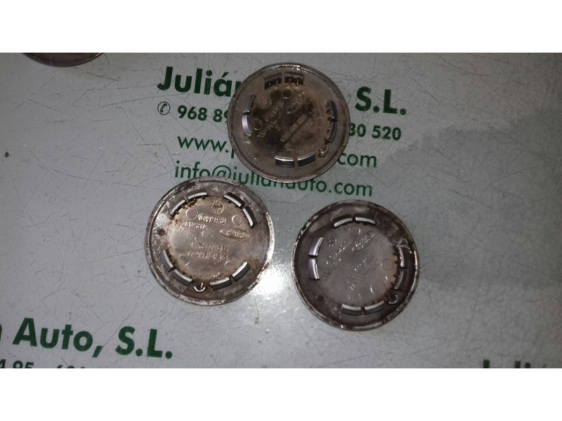 Recambio de tapacubos para ford focus berlina (cak) ambiente referencia OEM IAM 2M511000AA  3 TAPAS