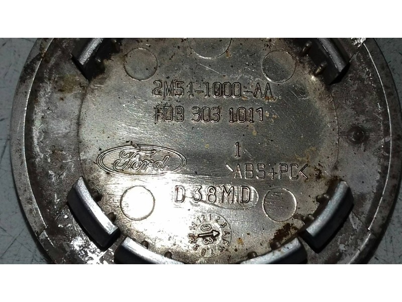 Recambio de tapacubos para ford focus berlina (cak) ambiente referencia OEM IAM 2M511000AA  3 TAPAS