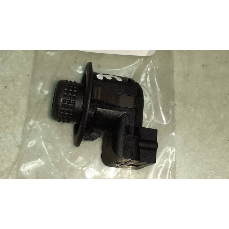 Recambio de mando retrovisor para ford fiesta (cb1) ambiente referencia OEM IAM 93BG17B676BB  CONECTOR 7 PINES