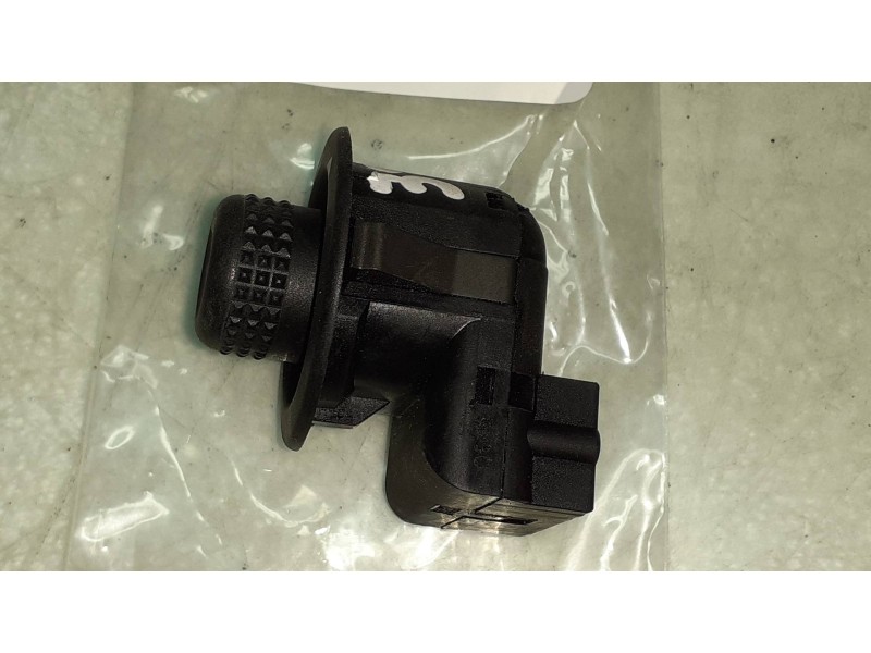 Recambio de mando retrovisor para ford fiesta (cb1) ambiente referencia OEM IAM 93BG17B676BB  CONECTOR 7 PINES