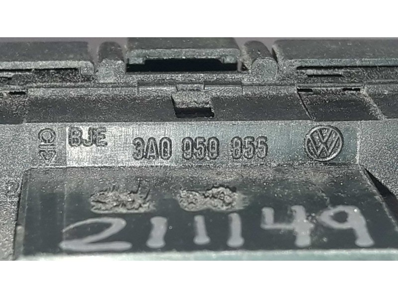 Recambio de mando elevalunas delantero izquierdo para volkswagen passat berlina (3a2) cl referencia OEM IAM 3A0959855  