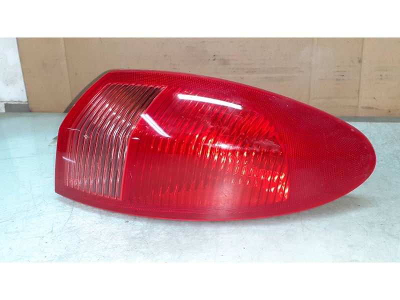 Recambio de piloto trasero derecho para alfa romeo 147 (190) 1.9 jtd impression referencia OEM IAM 46556347  03323010