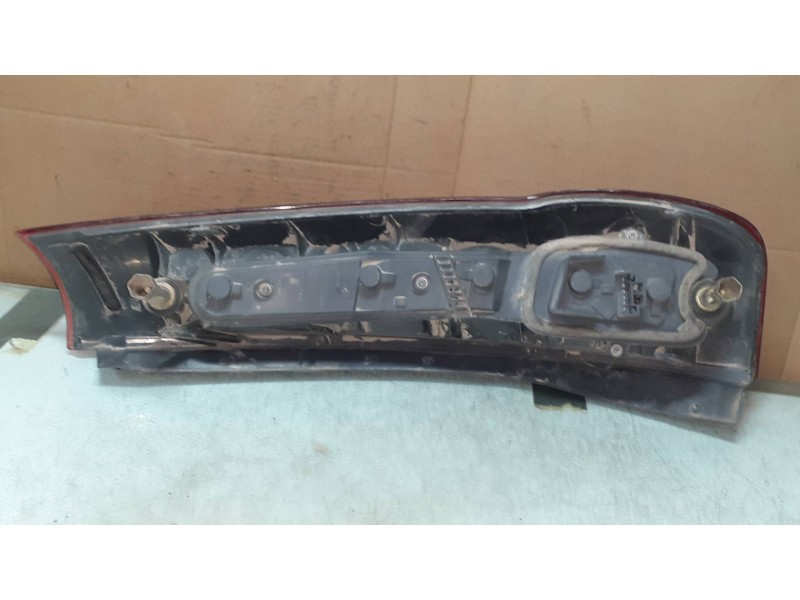 Recambio de piloto trasero derecho para fiat punto berl. (176) td elx (i) referencia OEM IAM 7730723 294221 29420102