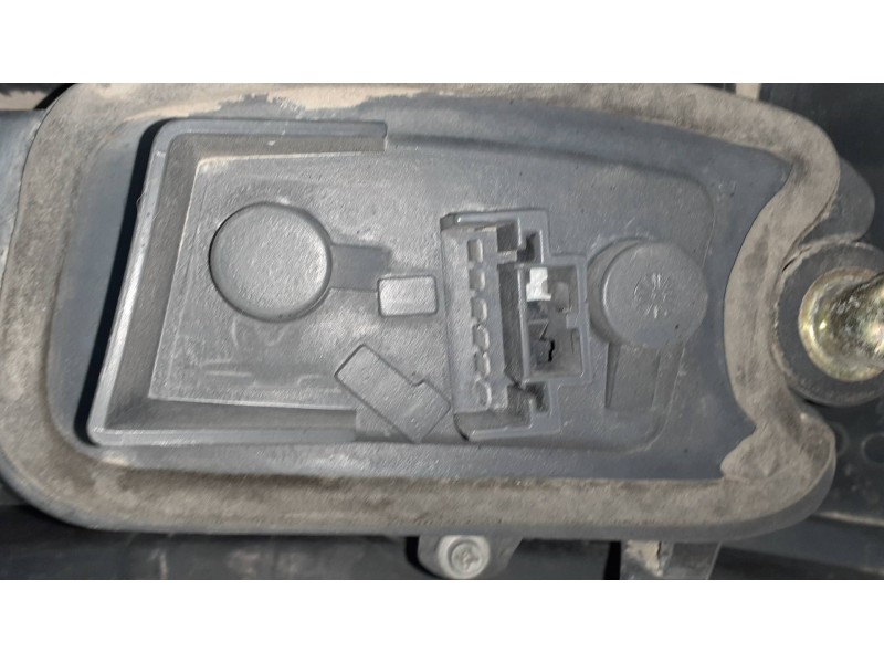 Recambio de piloto trasero derecho para fiat punto berl. (176) td elx (i) referencia OEM IAM 7730723 294221 29420102