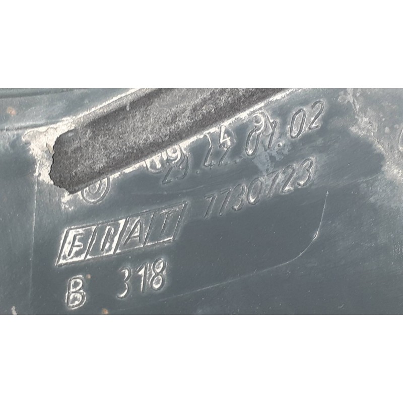 Recambio de piloto trasero derecho para fiat punto berl. (176) td elx (i) referencia OEM IAM 7730723 294221 29420102